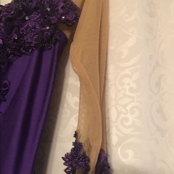 Bandage Style Gown - Picture 5 of 7